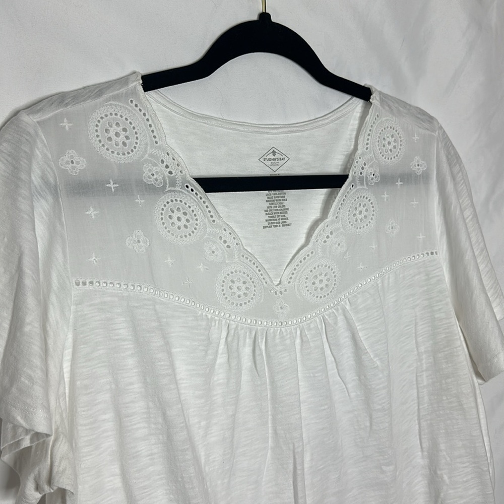 Like New St Johns Bay Embroidered Tee - Picture 2 of 4
